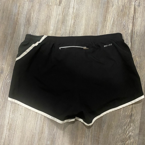 Women’s Nike Shorts - Picture 3 of 5
